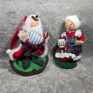 Annalee Christmas Dolls Santa and Mrs Claus Felt Figures Red 1994 Set of 2 OS